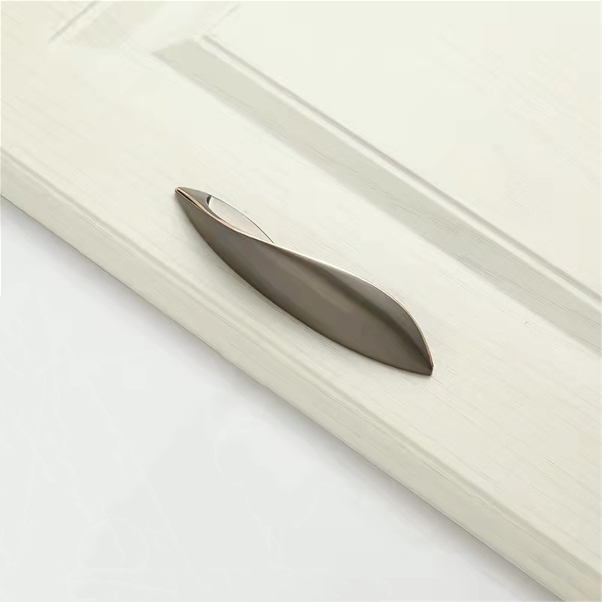 Modern Style Zinc Alloy Drawer Handles，Kitchen Cabinet Cupboard Door Pulls Furniture Hardware For Kitchen Bedroom Office Furniture