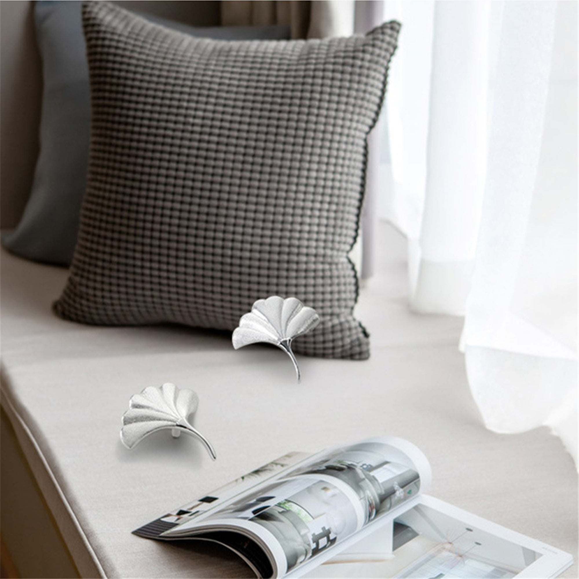 Ginkgo Leaf Drawer Knobs Modern Cabinet Pull Handle for Wardrobe Cupboard Drawer Bookcase Furniture (Small，Silver)