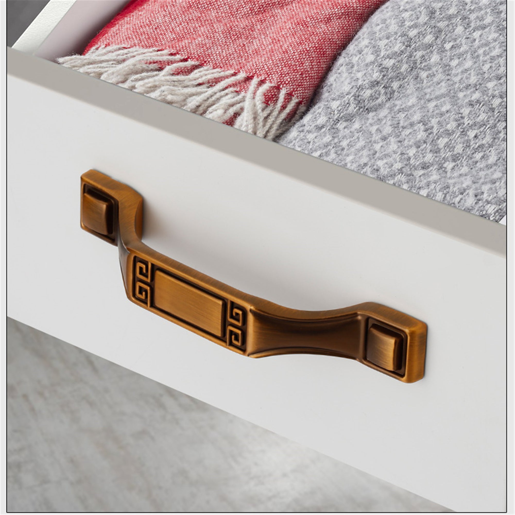 European Style Zinc Alloy Drawer Handles，Kitchen Cabinet Cupboard Door Pulls Furniture Hardware - (Color: Coffee)