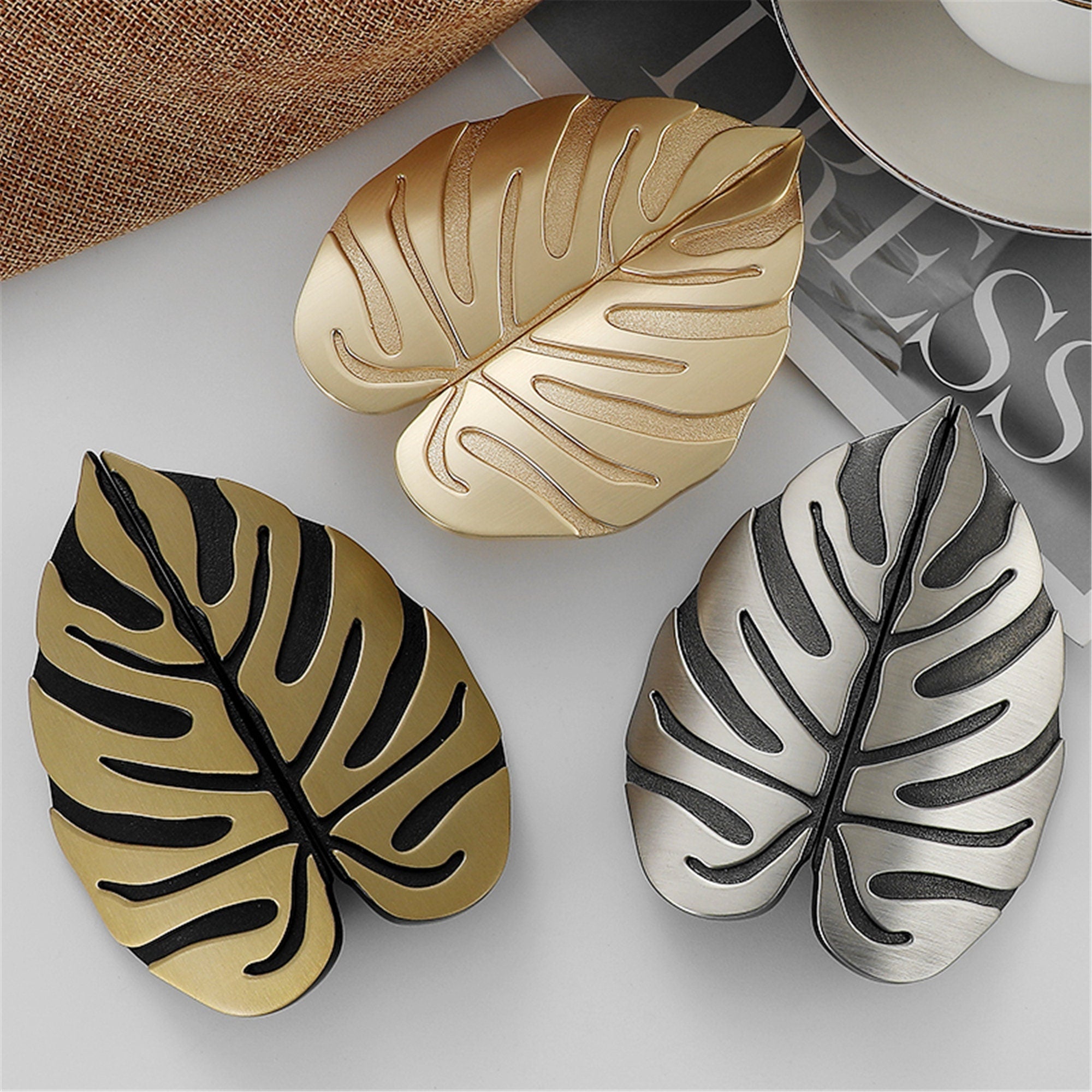 Creative Leaf Shape Handle Knob with Mounting Screws for Kitchen Cupboard Cabinet Wardrobe Drawer Door (Silver Ancient, 64mm)